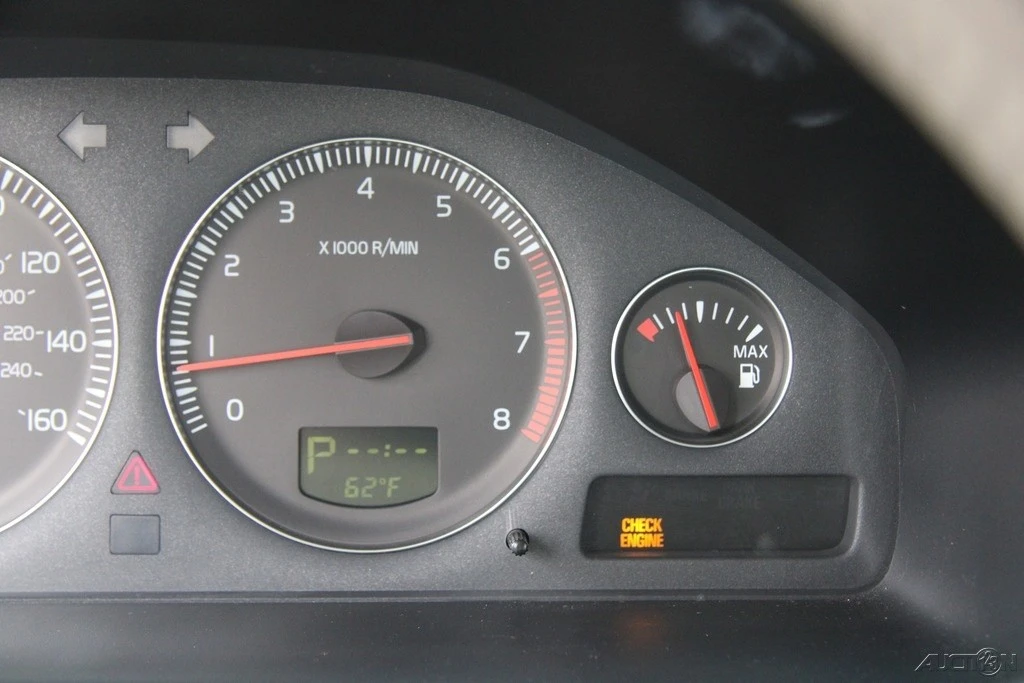 2004 Volvo V70 2nd Gen - Image 17 of 21
