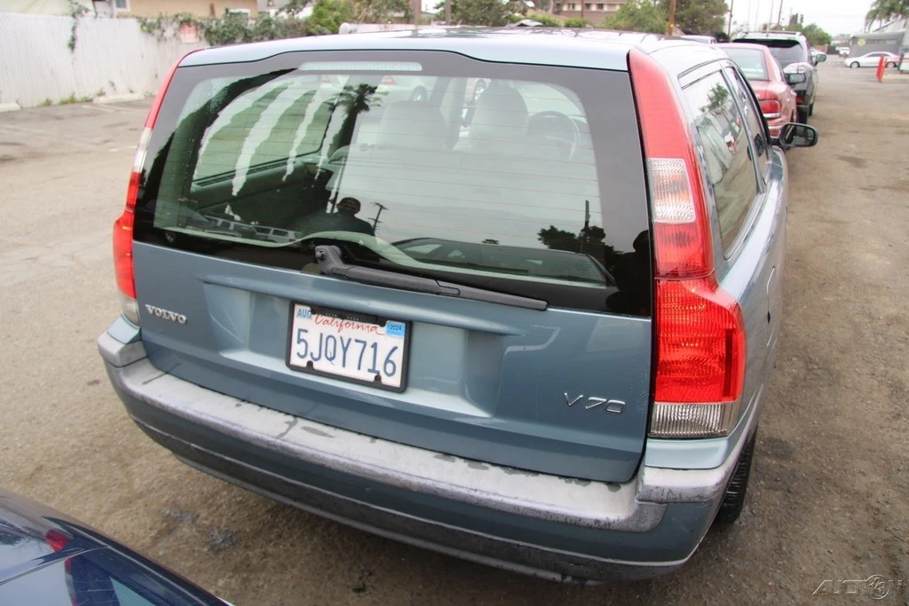 2004 Volvo V70 2nd Gen - Image 6 of 21