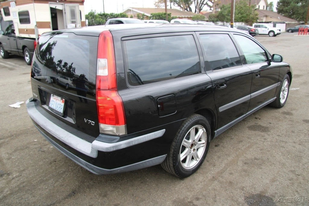 2004 Volvo V70 2nd Gen - Image 6 of 21