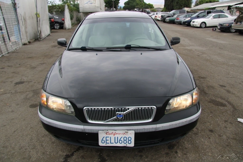 2004 Volvo V70 2nd Gen - Image 9 of 21