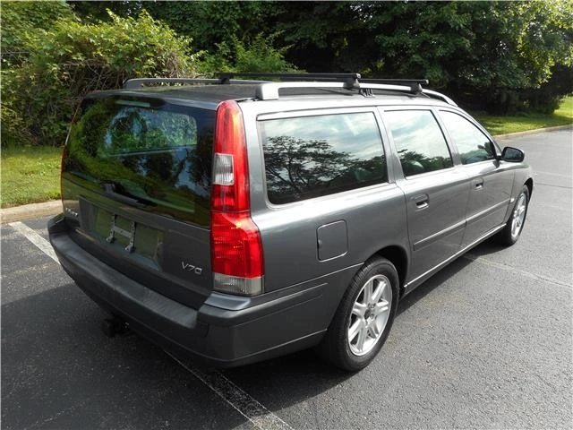 2004 Volvo V70 1st Gen - Image 3 of 12