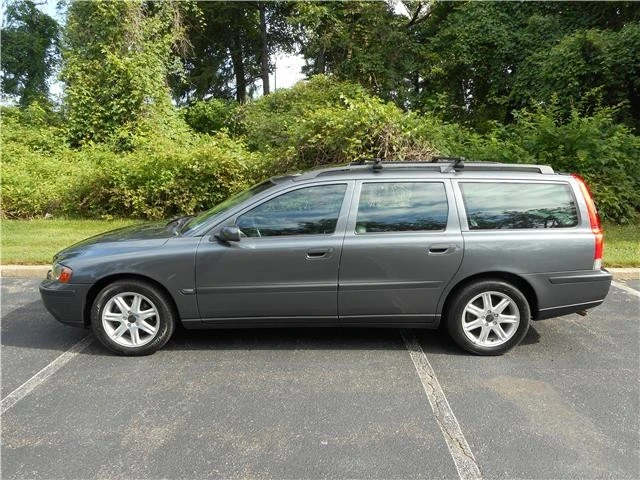 2004 Volvo V70 1st Gen - Image 9 of 12
