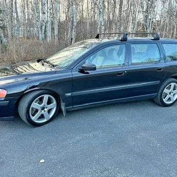 2004 Volvo V70 R