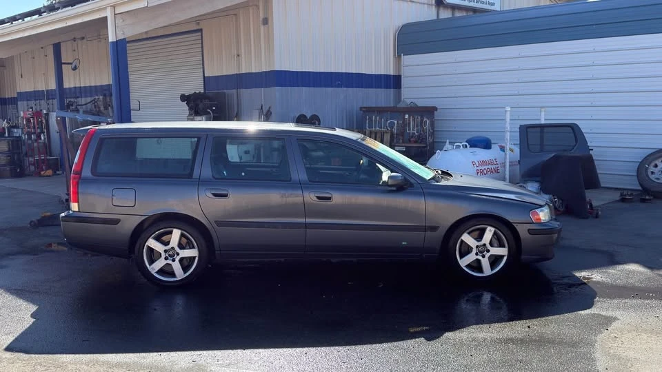 2004 Volvo V70 R 2nd Gen - Image 7 of 18