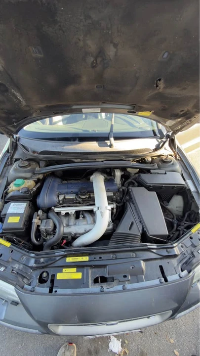 2004 Volvo V70 R 2nd Gen - Image 16 of 18