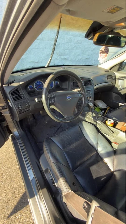 2004 Volvo V70 R 2nd Gen - Image 14 of 18