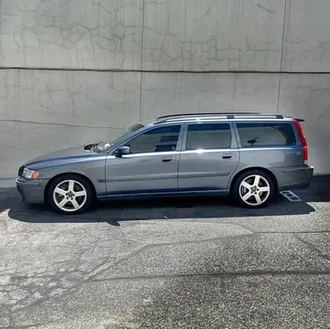 2004 Volvo V70 R