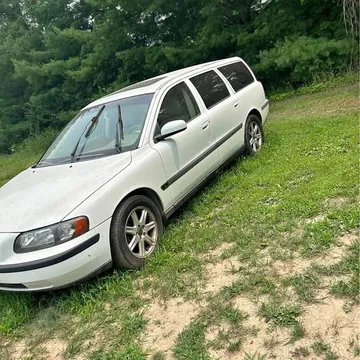 2004 Volvo V70 Wagon 4D