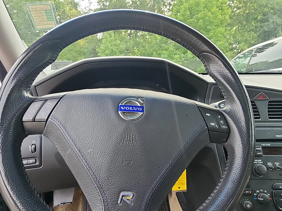 2004 Volvo V70 2nd Gen - Image 12 of 21