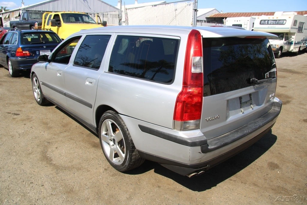 2004 Volvo V70 R 2nd Gen - Image 5 of 21