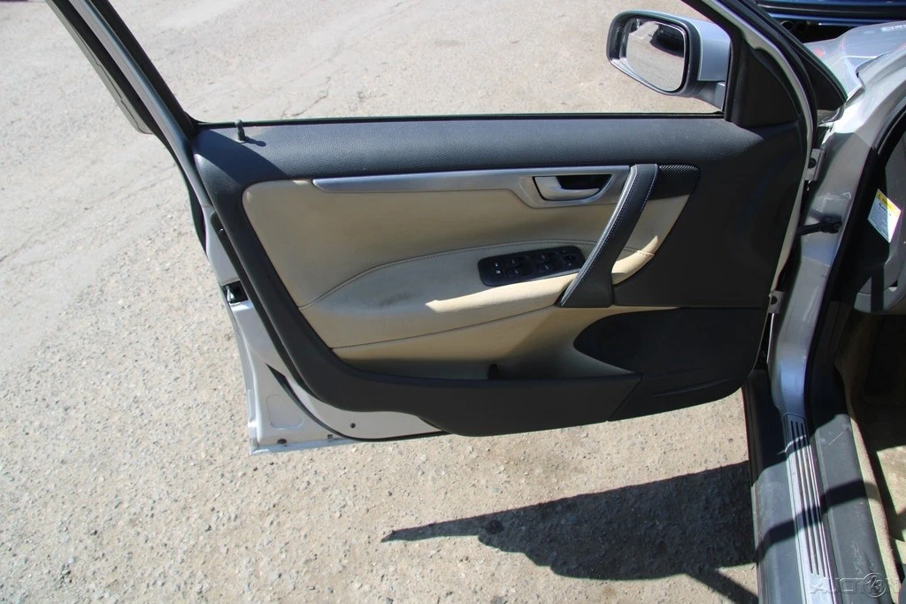 2004 Volvo V70 R 2nd Gen - Image 14 of 21