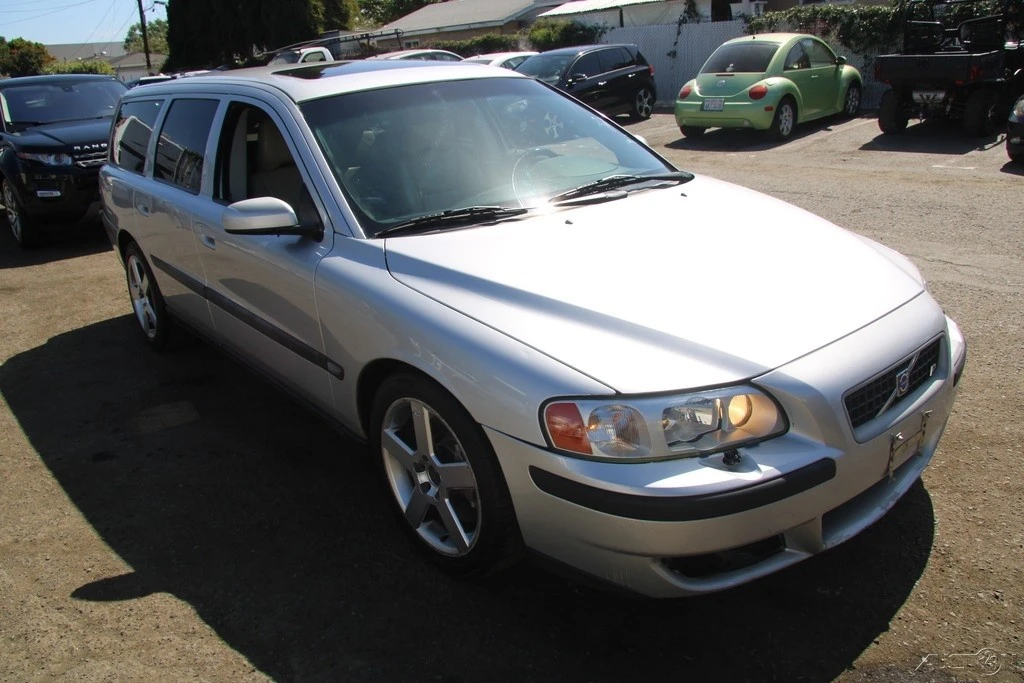 2004 Volvo V70 R 2nd Gen - Image 10 of 21