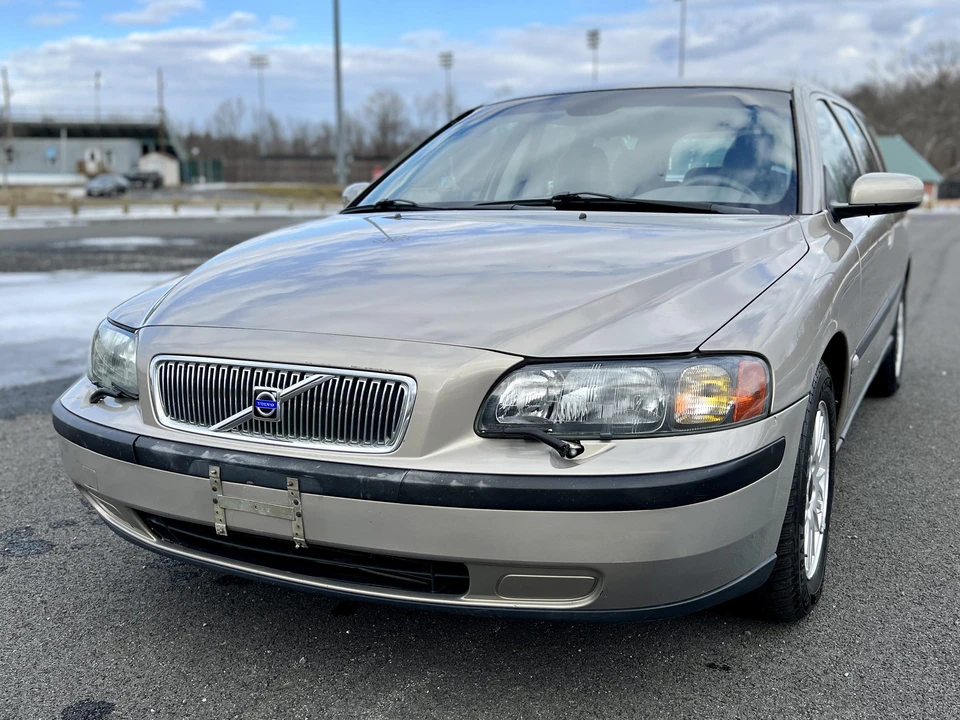 2004 Volvo V70 2nd Gen - Image 7 of 31