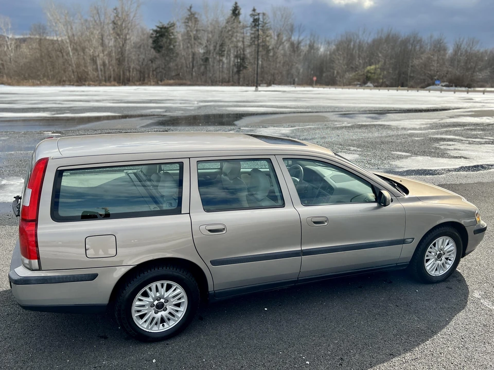 2004 Volvo V70 2nd Gen - Image 30 of 31