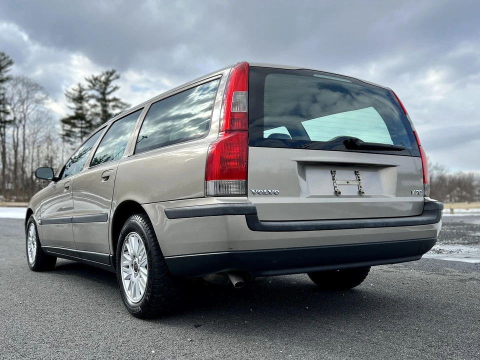2004 Volvo V70 2nd Gen - Image 22 of 31
