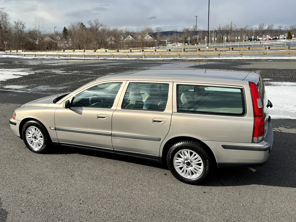 2004 Volvo V70 2nd Gen - Image 20 of 31