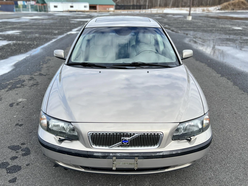 2004 Volvo V70 2nd Gen - Image 6 of 31