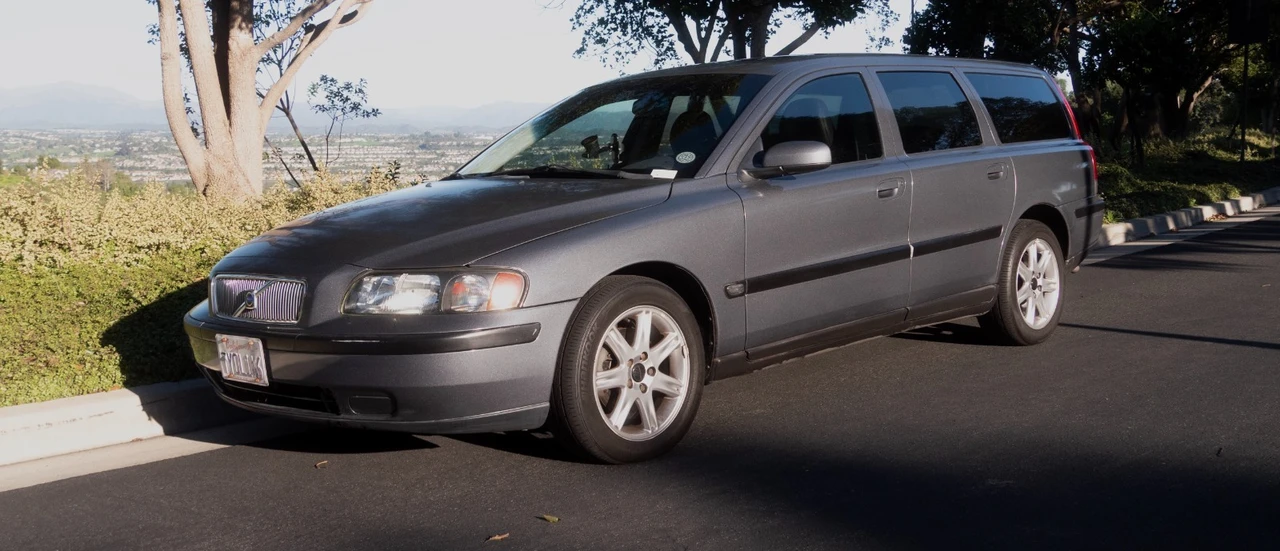 2004 Volvo V70 2nd Gen - Image 6 of 21