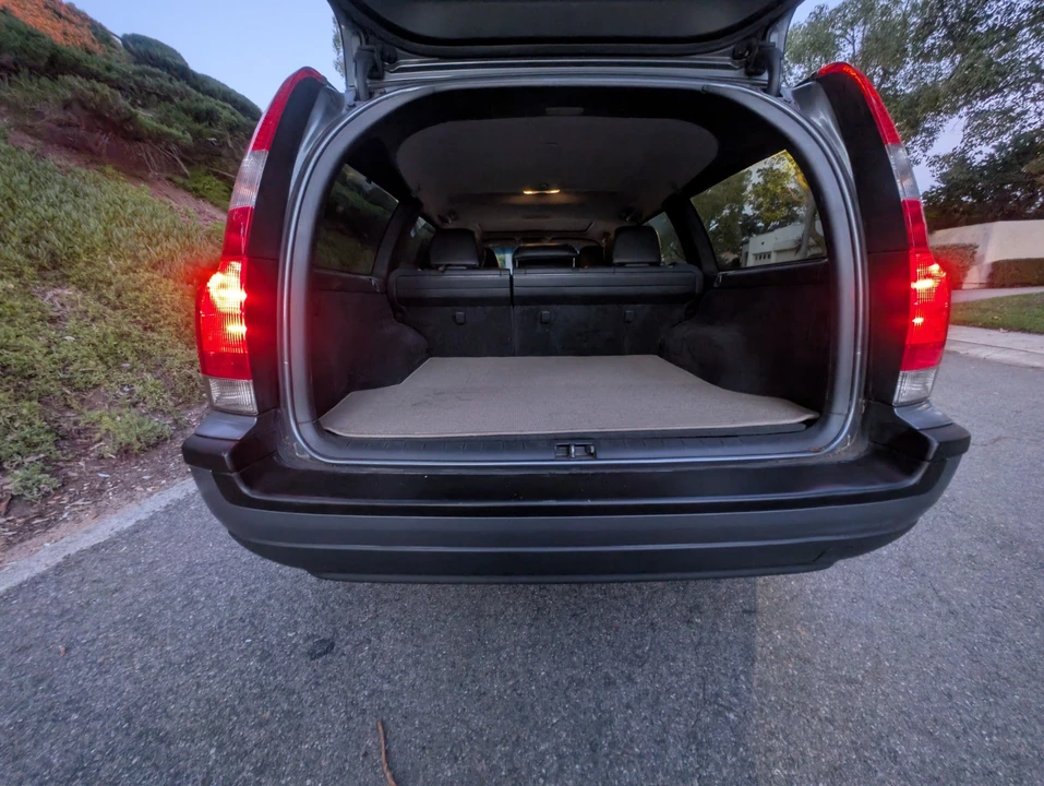 2004 Volvo V70 2nd Gen - Image 20 of 21