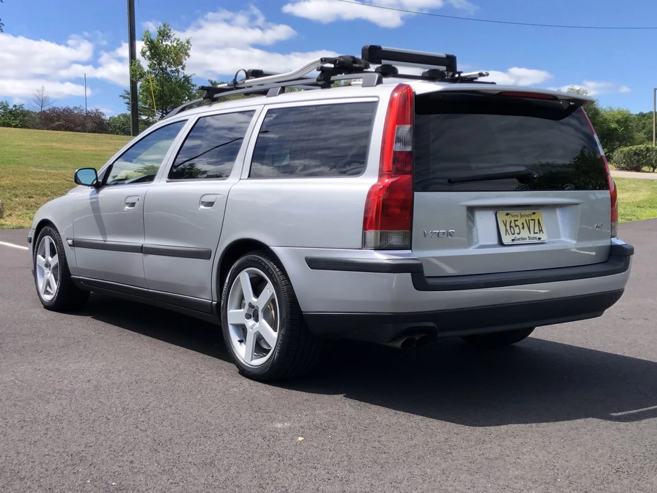 2004 Volvo V70 R 2nd Gen - Image 15 of 31