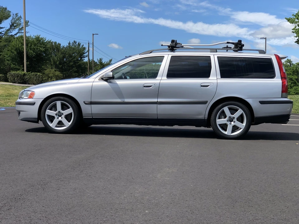 2004 Volvo V70 R 2nd Gen - Image 13 of 31