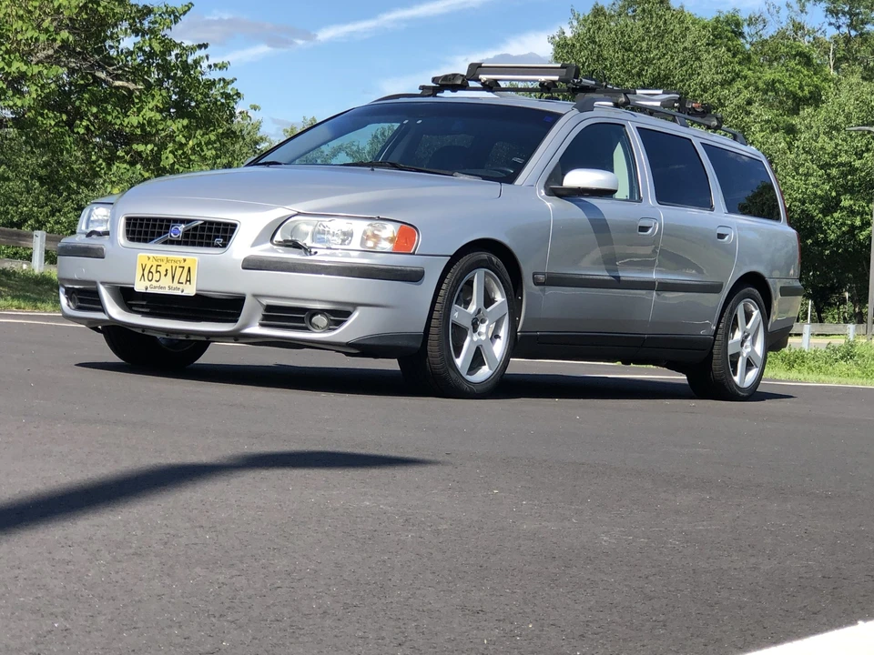 2004 Volvo V70 R 2nd Gen - Image 9 of 31