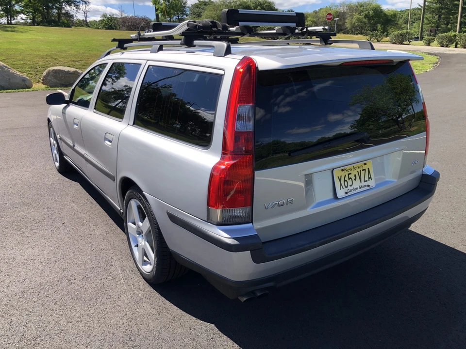 2004 Volvo V70 R 2nd Gen - Image 17 of 31