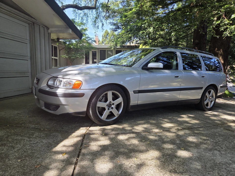 2004 Volvo V70 R 2nd Gen - Image 3 of 31