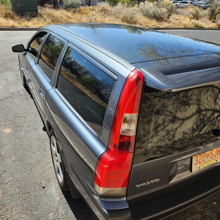 2004 Volvo V70 R 2nd Gen - Image 28 of 31
