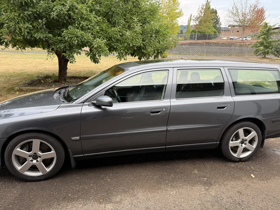 2004 Volvo V70 R 2nd Gen - Image 14 of 31