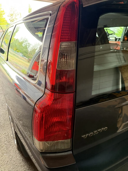 2004 Volvo V70 R 2nd Gen - Image 18 of 31