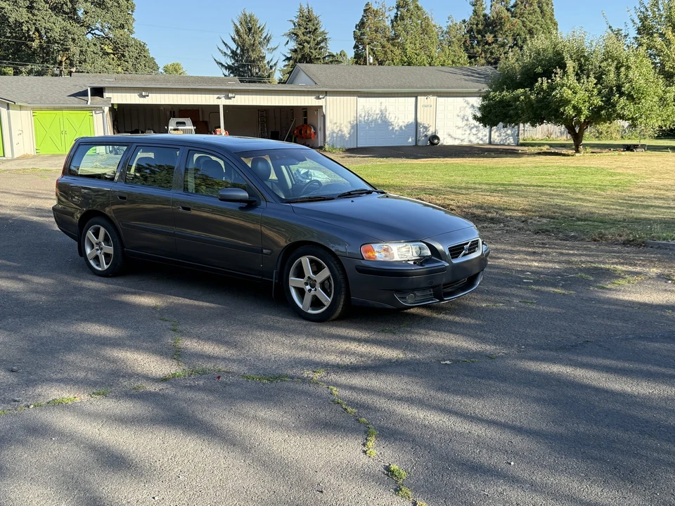 2004 Volvo V70 R 2nd Gen - Image 9 of 31