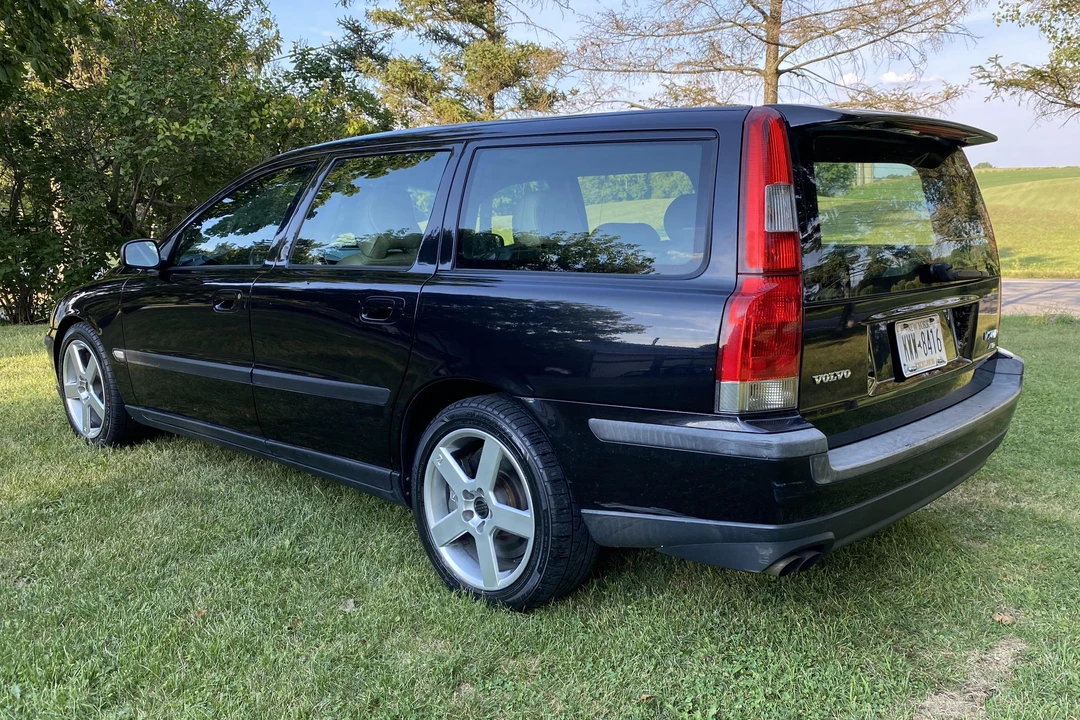 2004 Volvo V70 R 2nd Gen - Image 4 of 31