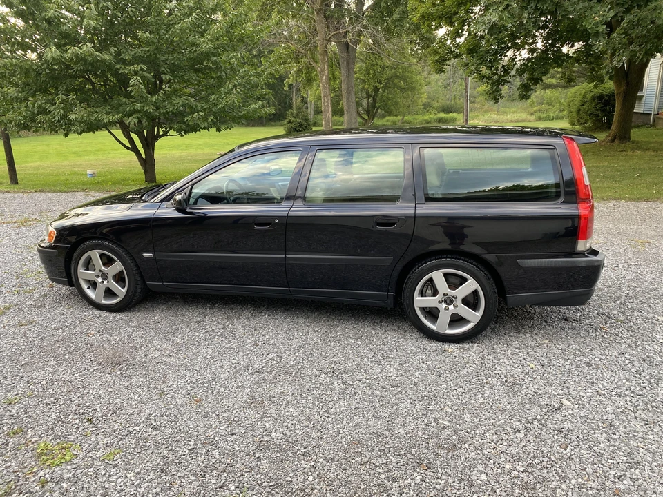 2004 Volvo V70 R 2nd Gen - Image 11 of 31