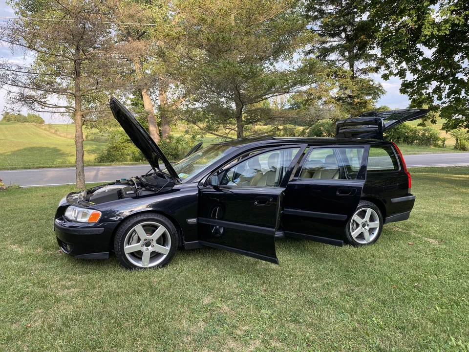 2004 Volvo V70 R 2nd Gen - Image 16 of 31