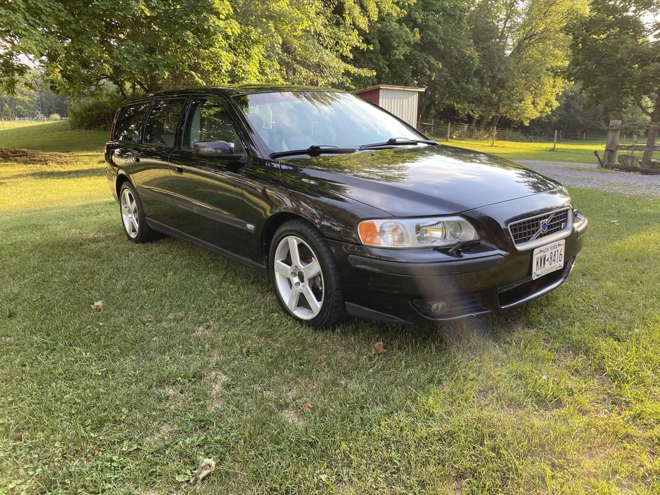 2004 Volvo V70 R 2nd Gen - Image 15 of 31