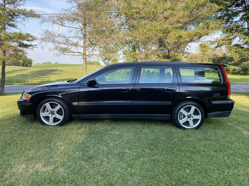 2004 Volvo V70 R 2nd Gen - Image 9 of 31