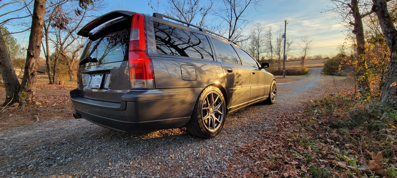 2004 Volvo V70 R 2nd Gen - Image 14 of 31