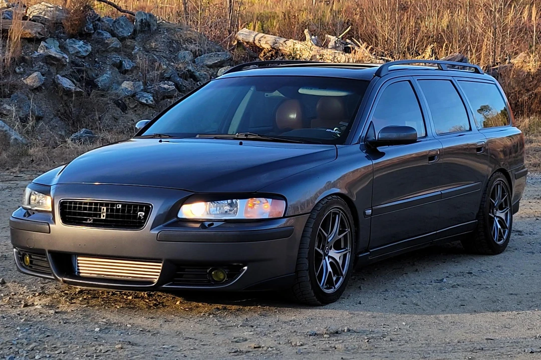 2004 Volvo V70 R 2nd Gen - Image 3 of 31