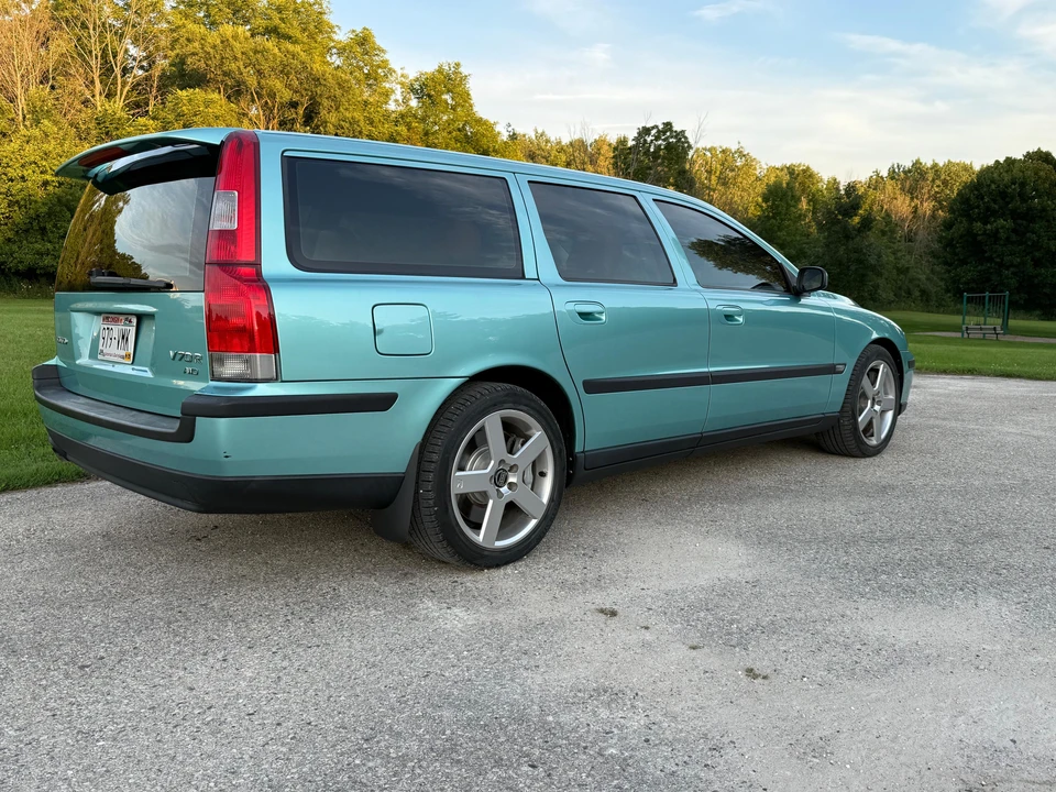 2004 Volvo V70 R 2nd Gen - Image 11 of 31