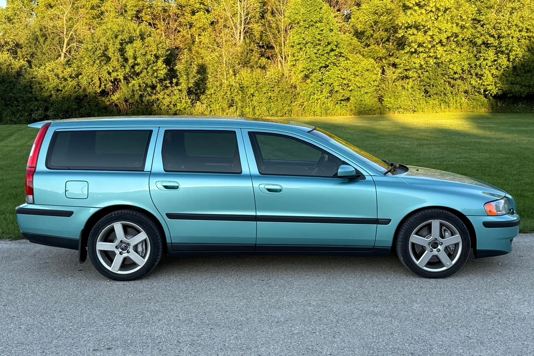 2004 Volvo V70 R 2nd Gen - Image 3 of 31