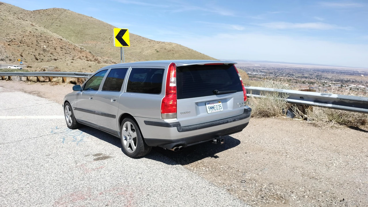 2004 Volvo V70 R 2nd Gen - Image 9 of 31
