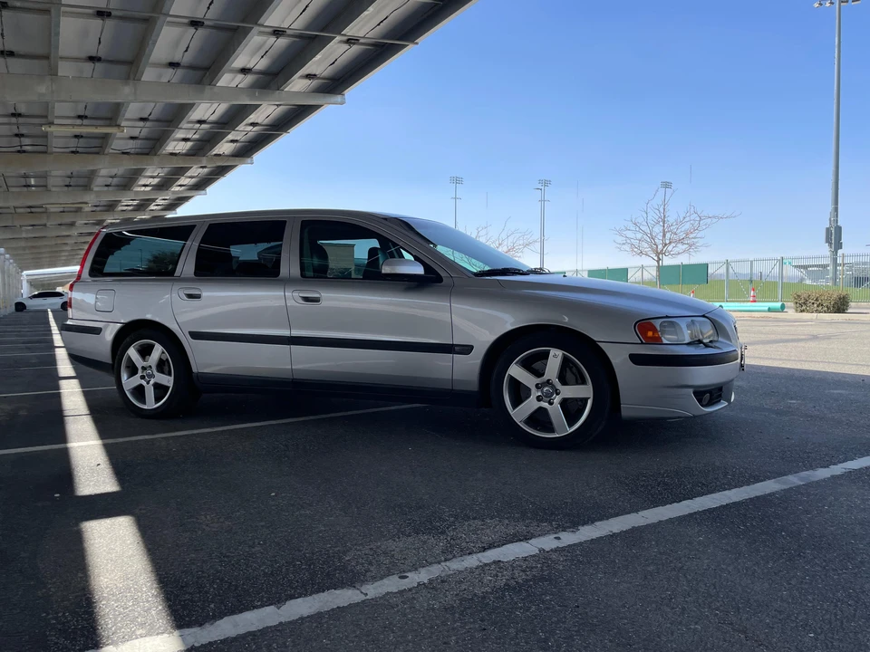 2004 Volvo V70 R 2nd Gen - Image 24 of 31