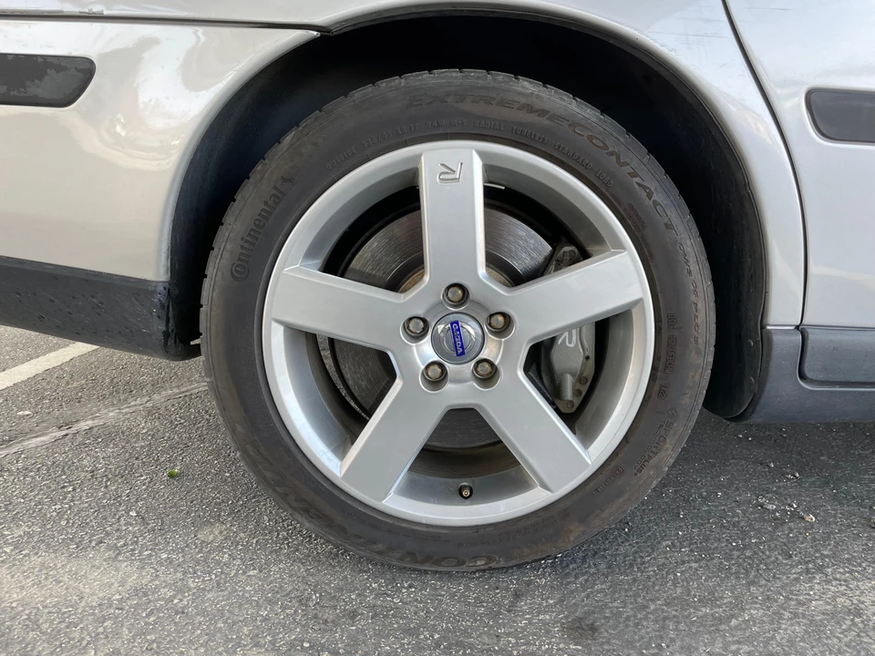 2004 Volvo V70 R 2nd Gen - Image 29 of 31