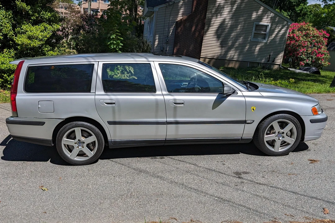 2004 Volvo V70 R 2nd Gen - Image 3 of 31