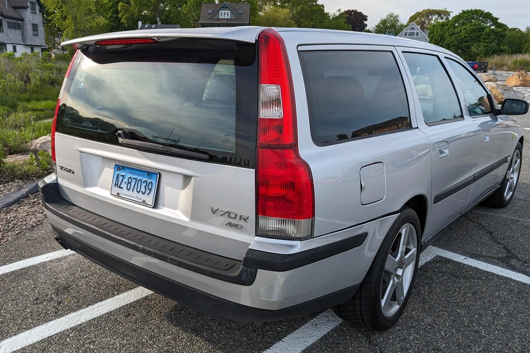 2004 Volvo V70 R 2nd Gen - Image 10 of 31