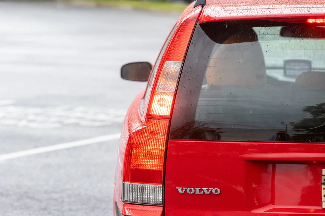 2004 Volvo V70 R 2nd Gen - Image 18 of 31