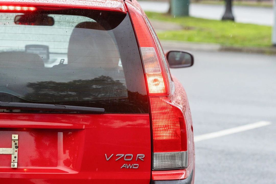 2004 Volvo V70 R 2nd Gen - Image 19 of 31