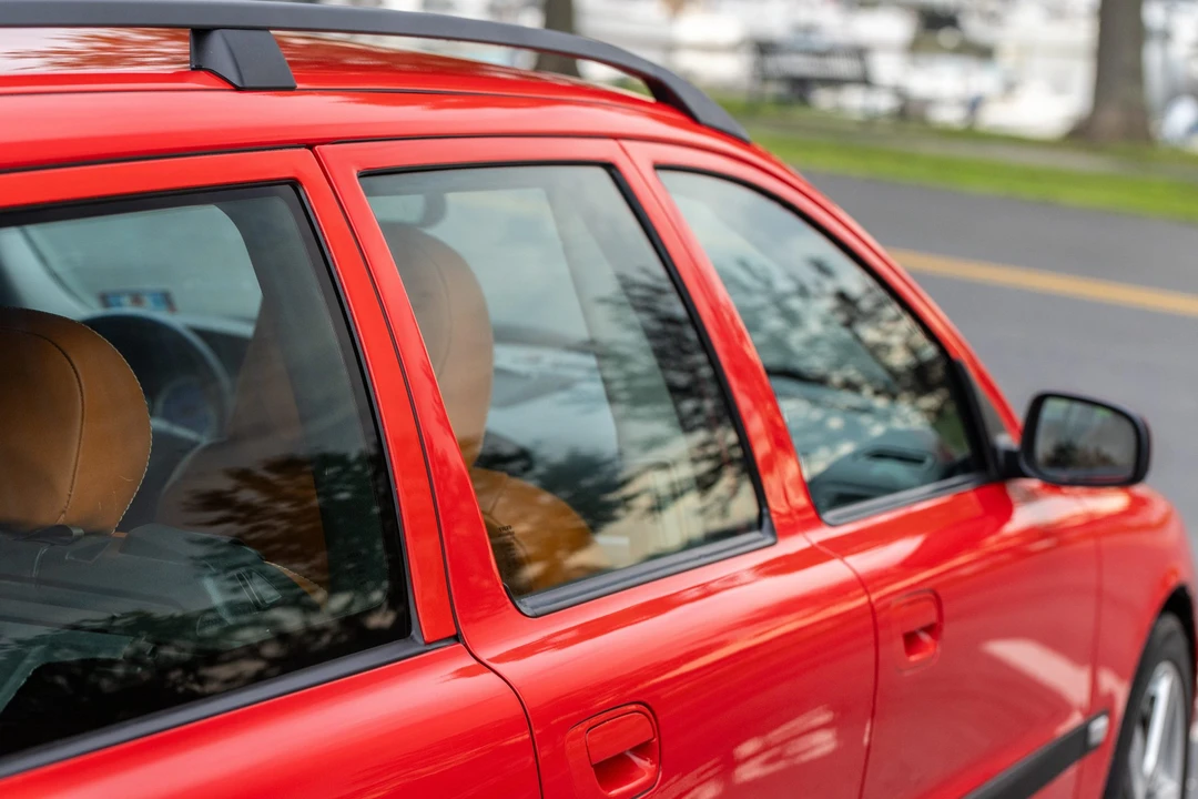 2004 Volvo V70 R 2nd Gen - Image 23 of 31