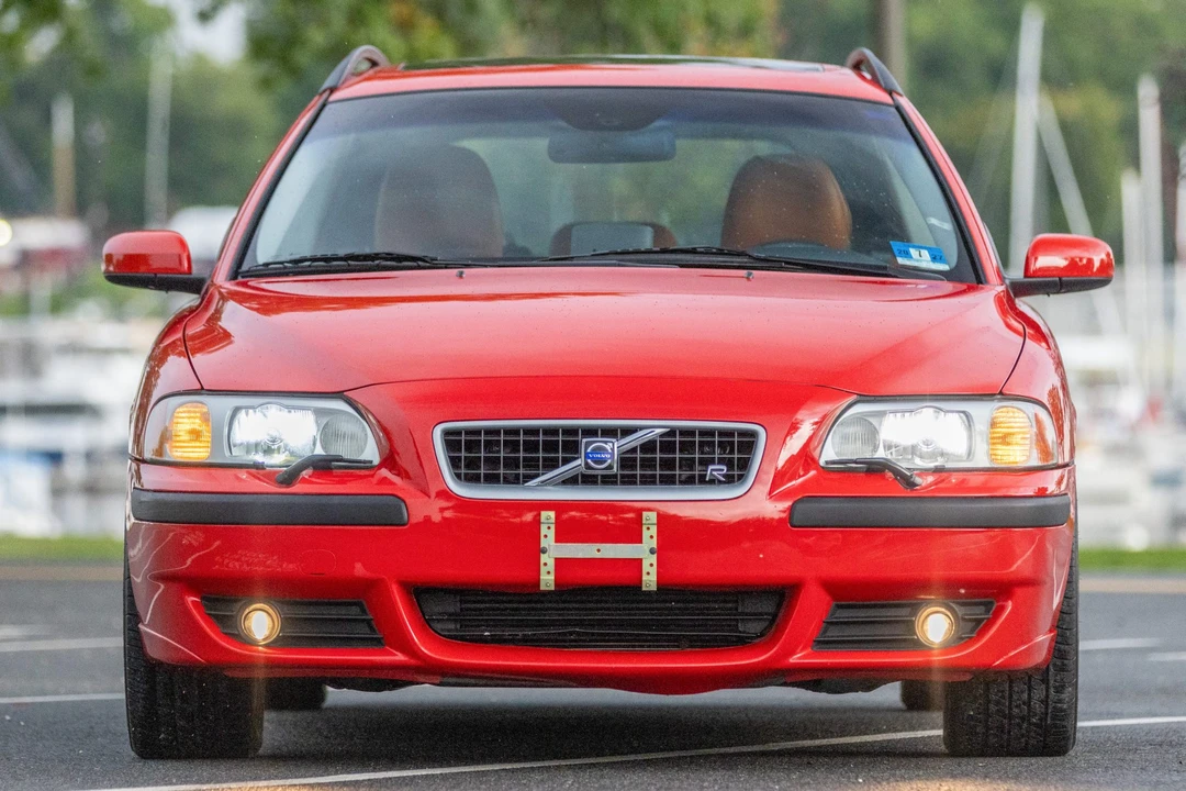 2004 Volvo V70 R 2nd Gen - Image 2 of 31